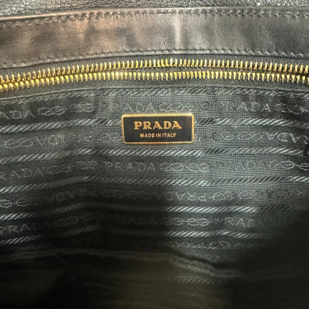 Prada Vitello Daino BR2668 Black Deerskin Leather Shoulder Bag Vintage EUC - Picture 4 of 6
